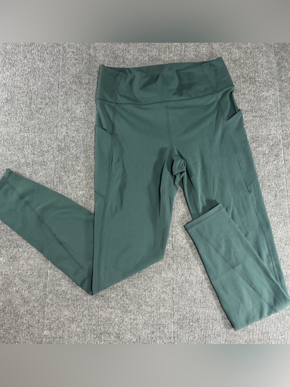 Fabletics Oasis PureLuxe Pocket Leggings M Forest Green Clean Girl Pilates Core